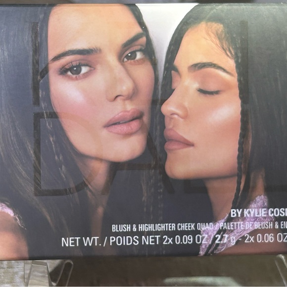 Kylie Cosmetics Blush & Highlighter Cheek Quad - Picture 7 of 7